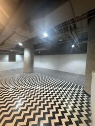 The Heeren (D9), Retail #634975761